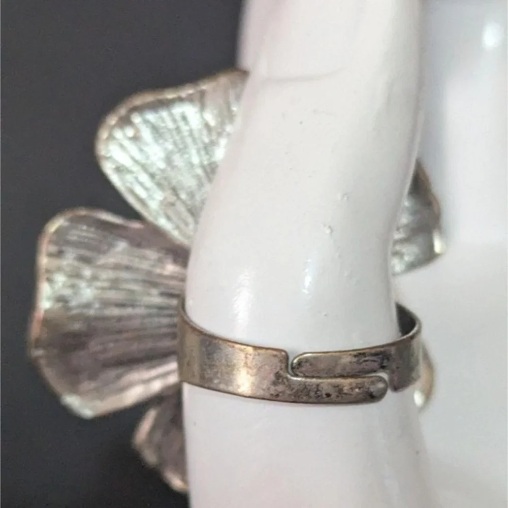 Vintage Silver Tone Flower Ring Faux Turquoise Beads Adjustable‎ Statement Ring